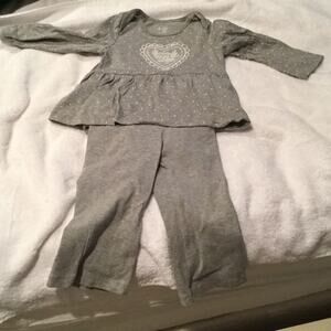 Gap grey baby girl outfit worn once 12-18 m